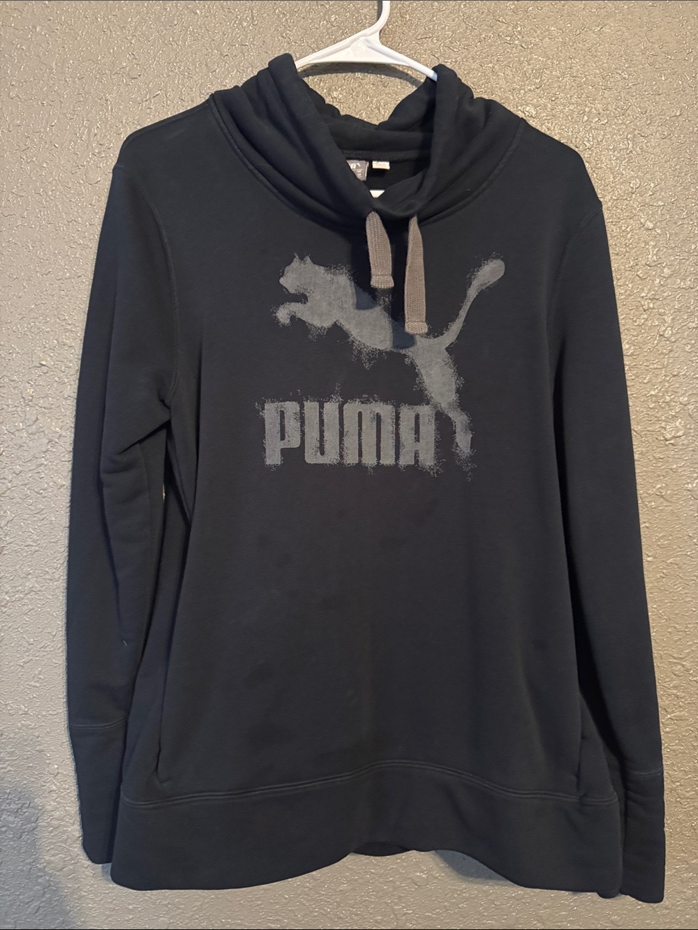 Puma Black sweatshirt with Gray Logo
